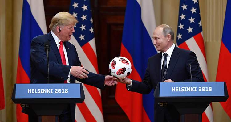 La pelota del Mundial que Vladimir Putin le regaló a Donald Trump contenía un chip transmisor